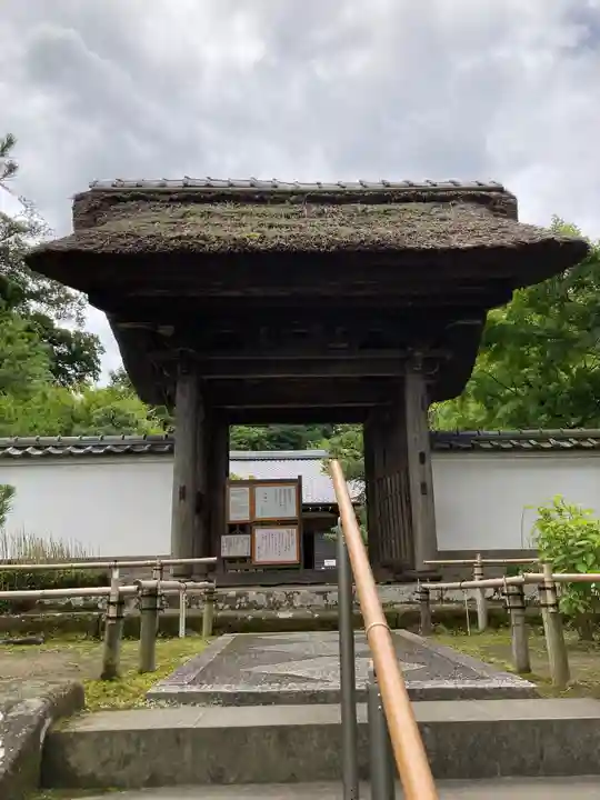 長壽寺(長寿寺)の山門・神門