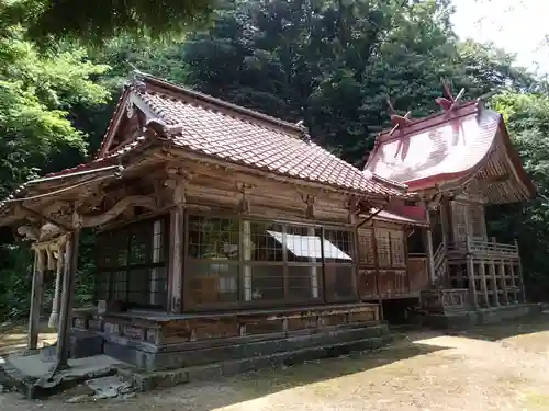 利川神社の本殿