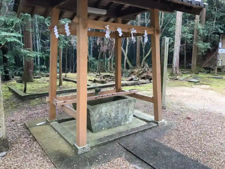 朱智神社の手水舎