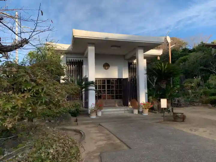 海静寺の本殿・本堂