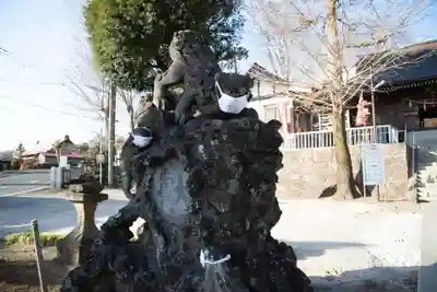諏訪神社の狛犬