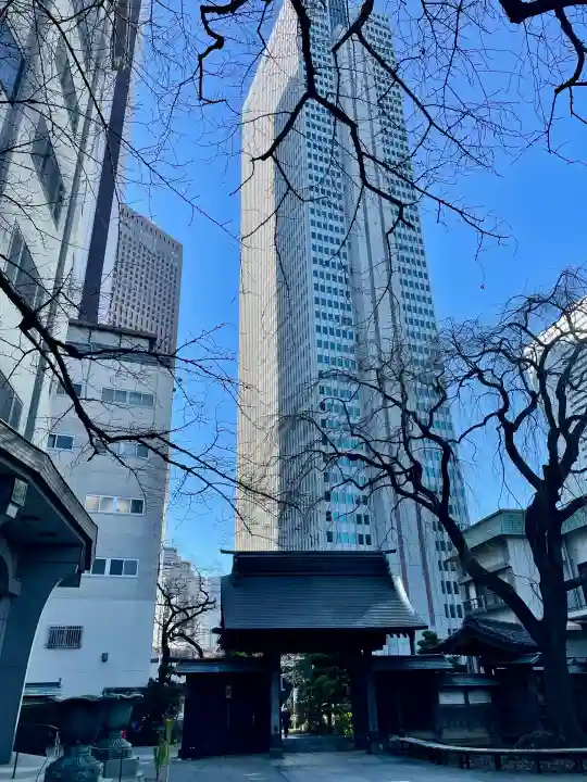 常圓寺の{uncategorized: "未分類", other: "その他", undefined: "問題あり", building: "その他建物", grave: "お墓", sacred_gate: "鳥居", guardian: "狛犬", statue: "像", buddha: "仏像", history: "歴史", nature: "自然", garden: "庭園", animal: "動物", pagoda: "塔", temizu: "手水舎", mountain_gate: "山門・神門", sanctuary: "本殿・本堂", subordinate: "末社・摂社", art: "芸術", scenery: "景色", jizo: "地蔵", ema: "絵馬", goshuin: "御朱印", omikuji: "おみくじ", items: "授与品その他", amulet: "お守り", goshuincho: "御朱印帳", eats: "食事", festival: "お祭り", votive_dance: "神楽", shichigosan: "七五三参", wedding: "結婚式", experience: "体験その他", initially: "初詣", around: "周辺", anti_infection: "感染症対策"}