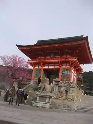 清水寺の山門・神門