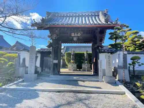 明王院の山門・神門