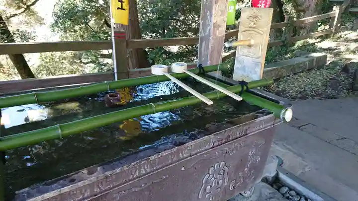唐澤山神社の手水舎