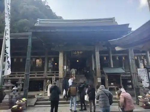 青岸渡寺の本殿・本堂