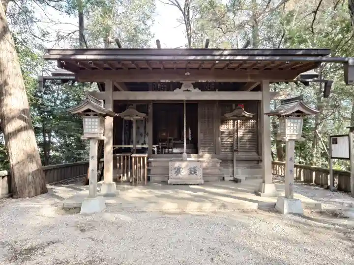 堀兼神社(浅間宮)の{uncategorized: "未分類", other: "その他", undefined: "問題あり", building: "その他建物", grave: "お墓", sacred_gate: "鳥居", guardian: "狛犬", statue: "像", buddha: "仏像", history: "歴史", nature: "自然", garden: "庭園", animal: "動物", pagoda: "塔", temizu: "手水舎", mountain_gate: "山門・神門", sanctuary: "本殿・本堂", subordinate: "末社・摂社", art: "芸術", scenery: "景色", jizo: "地蔵", ema: "絵馬", goshuin: "御朱印", omikuji: "おみくじ", items: "授与品その他", amulet: "お守り", goshuincho: "御朱印帳", eats: "食事", festival: "お祭り", votive_dance: "神楽", shichigosan: "七五三参", wedding: "結婚式", experience: "体験その他", initially: "初詣", around: "周辺", anti_infection: "感染症対策"}