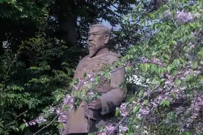 富知六所浅間神社の像