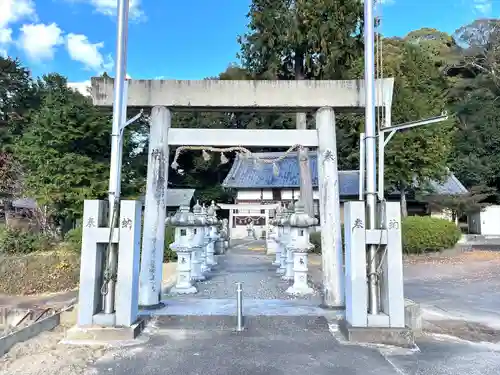 神明社の鳥居