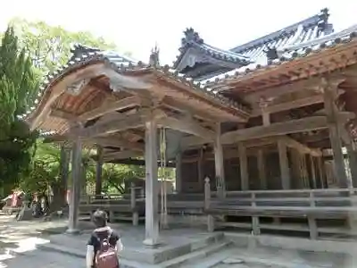 普賢寺の本殿
