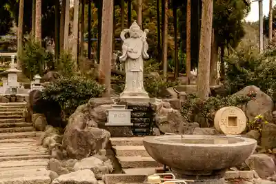 阿蘇白水龍神權現～白蛇神社～(熊本県)