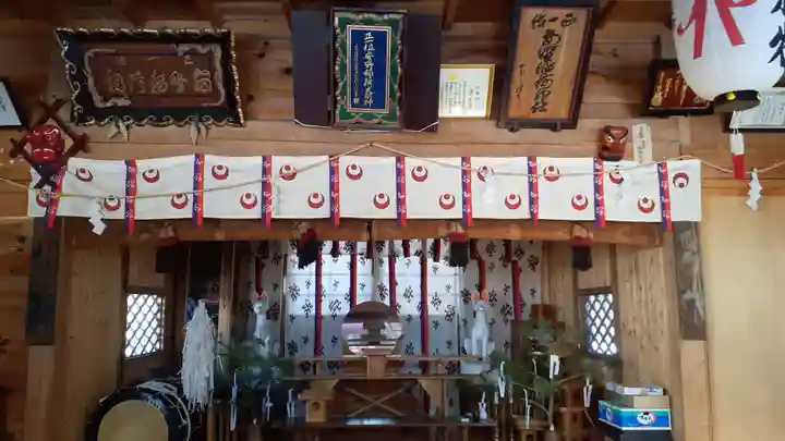 安野稲荷神社の本殿・本堂