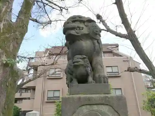 桐ヶ谷氷川神社の狛犬