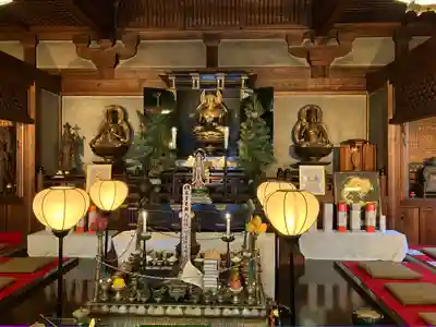 藤次寺の本殿・本堂