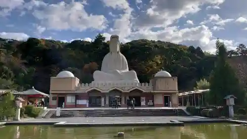 霊山観音の{uncategorized: "未分類", other: "その他", undefined: "問題あり", building: "その他建物", grave: "お墓", sacred_gate: "鳥居", guardian: "狛犬", statue: "像", buddha: "仏像", history: "歴史", nature: "自然", garden: "庭園", animal: "動物", pagoda: "塔", temizu: "手水舎", mountain_gate: "山門・神門", sanctuary: "本殿・本堂", subordinate: "末社・摂社", art: "芸術", scenery: "景色", jizo: "地蔵", ema: "絵馬", goshuin: "御朱印", omikuji: "おみくじ", items: "授与品その他", amulet: "お守り", goshuincho: "御朱印帳", eats: "食事", festival: "お祭り", votive_dance: "神楽", shichigosan: "七五三参", wedding: "結婚式", experience: "体験その他", initially: "初詣", around: "周辺", anti_infection: "感染症対策"}
