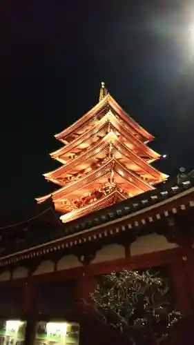 浅草寺の塔