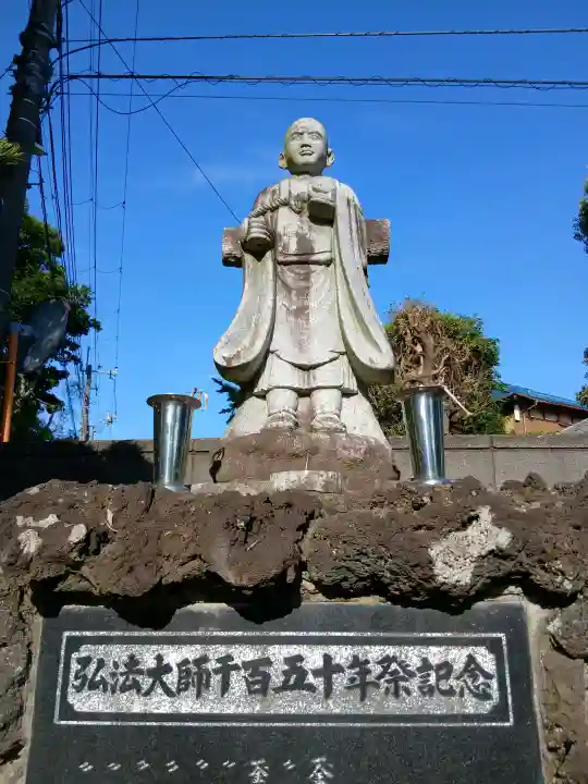 東光寺の{uncategorized: "未分類", other: "その他", undefined: "問題あり", building: "その他建物", grave: "お墓", sacred_gate: "鳥居", guardian: "狛犬", statue: "像", buddha: "仏像", history: "歴史", nature: "自然", garden: "庭園", animal: "動物", pagoda: "塔", temizu: "手水舎", mountain_gate: "山門・神門", sanctuary: "本殿・本堂", subordinate: "末社・摂社", art: "芸術", scenery: "景色", jizo: "地蔵", ema: "絵馬", goshuin: "御朱印", omikuji: "おみくじ", items: "授与品その他", amulet: "お守り", goshuincho: "御朱印帳", eats: "食事", festival: "お祭り", votive_dance: "神楽", shichigosan: "七五三参", wedding: "結婚式", experience: "体験その他", initially: "初詣", around: "周辺", anti_infection: "感染症対策"}