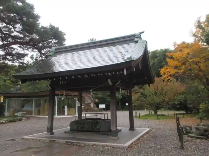 尾山神社の手水舎