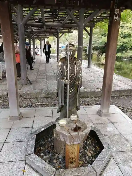 西新井大師総持寺の地蔵