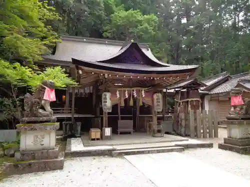 等彌神社の本殿