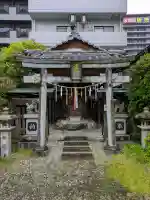 東野神社(萱野神社境外摂社・御旅所)の{uncategorized: "未分類", other: "その他", undefined: "問題あり", building: "その他建物", grave: "お墓", sacred_gate: "鳥居", guardian: "狛犬", statue: "像", buddha: "仏像", history: "歴史", nature: "自然", garden: "庭園", animal: "動物", pagoda: "塔", temizu: "手水舎", mountain_gate: "山門・神門", sanctuary: "本殿・本堂", subordinate: "末社・摂社", art: "芸術", scenery: "景色", jizo: "地蔵", ema: "絵馬", goshuin: "御朱印", omikuji: "おみくじ", items: "授与品その他", amulet: "お守り", goshuincho: "御朱印帳", eats: "食事", festival: "お祭り", votive_dance: "神楽", shichigosan: "七五三参", wedding: "結婚式", experience: "体験その他", initially: "初詣", around: "周辺", anti_infection: "感染症対策"}