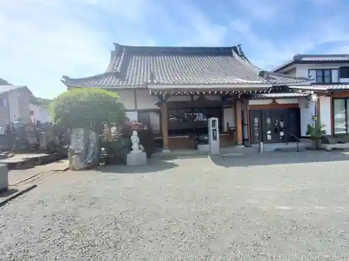 東方寺の本殿