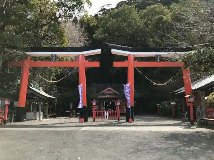 諏訪神社の鳥居