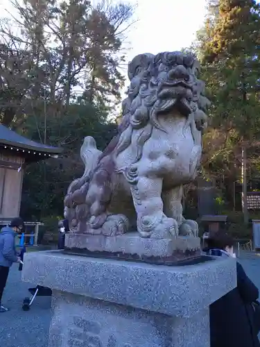 中氷川神社の狛犬