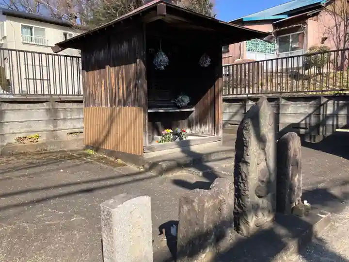 岩船地蔵尊(上祖師谷)(東京都)
