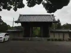 光長寺の山門