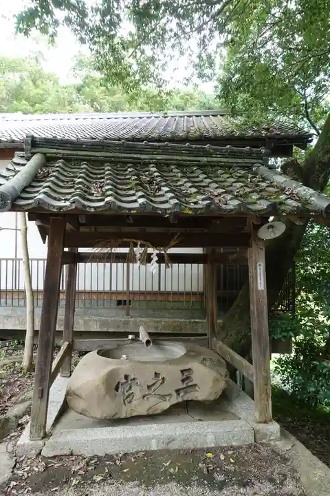 波多岐神社の手水舎