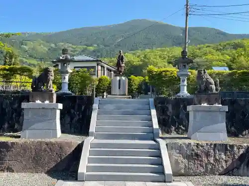 伊奈神社の{uncategorized: "未分類", other: "その他", undefined: "問題あり", building: "その他建物", grave: "お墓", sacred_gate: "鳥居", guardian: "狛犬", statue: "像", buddha: "仏像", history: "歴史", nature: "自然", garden: "庭園", animal: "動物", pagoda: "塔", temizu: "手水舎", mountain_gate: "山門・神門", sanctuary: "本殿・本堂", subordinate: "末社・摂社", art: "芸術", scenery: "景色", jizo: "地蔵", ema: "絵馬", goshuin: "御朱印", omikuji: "おみくじ", items: "授与品その他", amulet: "お守り", goshuincho: "御朱印帳", eats: "食事", festival: "お祭り", votive_dance: "神楽", shichigosan: "七五三参", wedding: "結婚式", experience: "体験その他", initially: "初詣", around: "周辺", anti_infection: "感染症対策"}