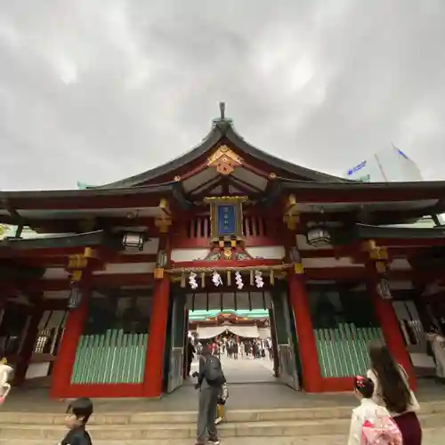 日枝神社の山門