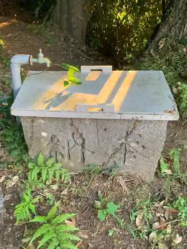 神明神社の手水舎