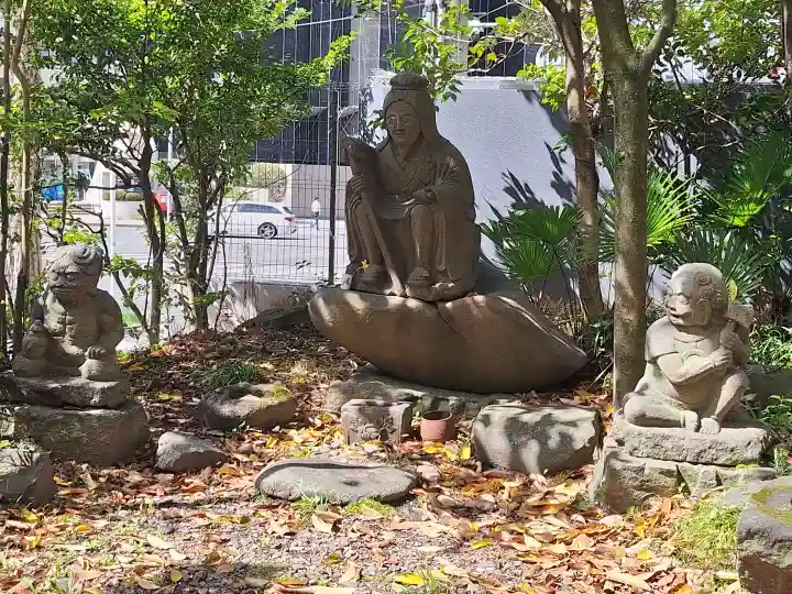 蠣崎神社の{uncategorized: "未分類", other: "その他", undefined: "問題あり", building: "その他建物", grave: "お墓", sacred_gate: "鳥居", guardian: "狛犬", statue: "像", buddha: "仏像", history: "歴史", nature: "自然", garden: "庭園", animal: "動物", pagoda: "塔", temizu: "手水舎", mountain_gate: "山門・神門", sanctuary: "本殿・本堂", subordinate: "末社・摂社", art: "芸術", scenery: "景色", jizo: "地蔵", ema: "絵馬", goshuin: "御朱印", omikuji: "おみくじ", items: "授与品その他", amulet: "お守り", goshuincho: "御朱印帳", eats: "食事", festival: "お祭り", votive_dance: "神楽", shichigosan: "七五三参", wedding: "結婚式", experience: "体験その他", initially: "初詣", around: "周辺", anti_infection: "感染症対策"}
