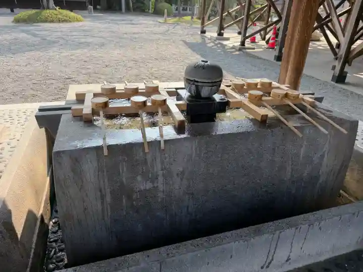 尾張大國霊神社(国府宮)の{uncategorized: "未分類", other: "その他", undefined: "問題あり", building: "その他建物", grave: "お墓", sacred_gate: "鳥居", guardian: "狛犬", statue: "像", buddha: "仏像", history: "歴史", nature: "自然", garden: "庭園", animal: "動物", pagoda: "塔", temizu: "手水舎", mountain_gate: "山門・神門", sanctuary: "本殿・本堂", subordinate: "末社・摂社", art: "芸術", scenery: "景色", jizo: "地蔵", ema: "絵馬", goshuin: "御朱印", omikuji: "おみくじ", items: "授与品その他", amulet: "お守り", goshuincho: "御朱印帳", eats: "食事", festival: "お祭り", votive_dance: "神楽", shichigosan: "七五三参", wedding: "結婚式", experience: "体験その他", initially: "初詣", around: "周辺", anti_infection: "感染症対策"}