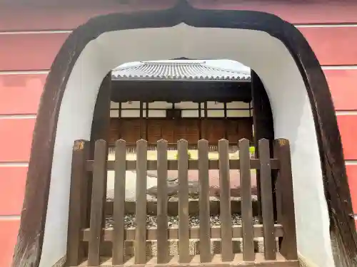 當麻寺奥院の{uncategorized: "未分類", other: "その他", undefined: "問題あり", building: "その他建物", grave: "お墓", sacred_gate: "鳥居", guardian: "狛犬", statue: "像", buddha: "仏像", history: "歴史", nature: "自然", garden: "庭園", animal: "動物", pagoda: "塔", temizu: "手水舎", mountain_gate: "山門・神門", sanctuary: "本殿・本堂", subordinate: "末社・摂社", art: "芸術", scenery: "景色", jizo: "地蔵", ema: "絵馬", goshuin: "御朱印", omikuji: "おみくじ", items: "授与品その他", amulet: "お守り", goshuincho: "御朱印帳", eats: "食事", festival: "お祭り", votive_dance: "神楽", shichigosan: "七五三参", wedding: "結婚式", experience: "体験その他", initially: "初詣", around: "周辺", anti_infection: "感染症対策"}