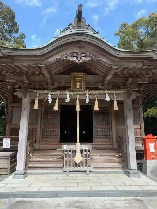 鏡神社の{uncategorized: "未分類", other: "その他", undefined: "問題あり", building: "その他建物", grave: "お墓", sacred_gate: "鳥居", guardian: "狛犬", statue: "像", buddha: "仏像", history: "歴史", nature: "自然", garden: "庭園", animal: "動物", pagoda: "塔", temizu: "手水舎", mountain_gate: "山門・神門", sanctuary: "本殿・本堂", subordinate: "末社・摂社", art: "芸術", scenery: "景色", jizo: "地蔵", ema: "絵馬", goshuin: "御朱印", omikuji: "おみくじ", items: "授与品その他", amulet: "お守り", goshuincho: "御朱印帳", eats: "食事", festival: "お祭り", votive_dance: "神楽", shichigosan: "七五三参", wedding: "結婚式", experience: "体験その他", initially: "初詣", around: "周辺", anti_infection: "感染症対策"}