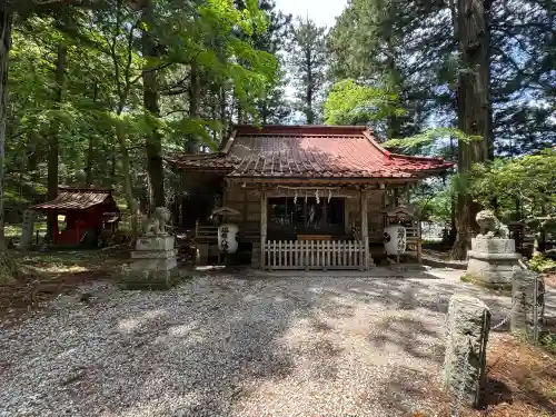 塩原八幡宮の{uncategorized: "未分類", other: "その他", undefined: "問題あり", building: "その他建物", grave: "お墓", sacred_gate: "鳥居", guardian: "狛犬", statue: "像", buddha: "仏像", history: "歴史", nature: "自然", garden: "庭園", animal: "動物", pagoda: "塔", temizu: "手水舎", mountain_gate: "山門・神門", sanctuary: "本殿・本堂", subordinate: "末社・摂社", art: "芸術", scenery: "景色", jizo: "地蔵", ema: "絵馬", goshuin: "御朱印", omikuji: "おみくじ", items: "授与品その他", amulet: "お守り", goshuincho: "御朱印帳", eats: "食事", festival: "お祭り", votive_dance: "神楽", shichigosan: "七五三参", wedding: "結婚式", experience: "体験その他", initially: "初詣", around: "周辺", anti_infection: "感染症対策"}