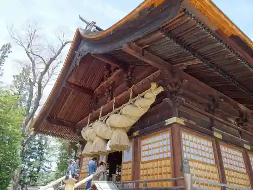 諏訪大社下社秋宮の本殿・本堂