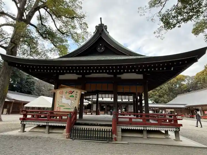 武蔵一宮氷川神社の{uncategorized: "未分類", other: "その他", undefined: "問題あり", building: "その他建物", grave: "お墓", sacred_gate: "鳥居", guardian: "狛犬", statue: "像", buddha: "仏像", history: "歴史", nature: "自然", garden: "庭園", animal: "動物", pagoda: "塔", temizu: "手水舎", mountain_gate: "山門・神門", sanctuary: "本殿・本堂", subordinate: "末社・摂社", art: "芸術", scenery: "景色", jizo: "地蔵", ema: "絵馬", goshuin: "御朱印", omikuji: "おみくじ", items: "授与品その他", amulet: "お守り", goshuincho: "御朱印帳", eats: "食事", festival: "お祭り", votive_dance: "神楽", shichigosan: "七五三参", wedding: "結婚式", experience: "体験その他", initially: "初詣", around: "周辺", anti_infection: "感染症対策"}