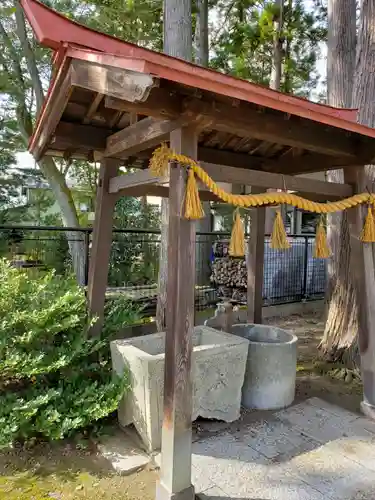 諏訪神社の手水舎