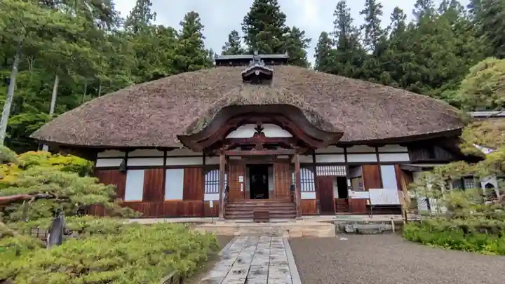 常楽寺の本殿・本堂