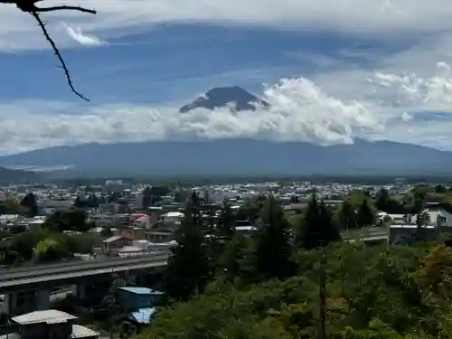 新倉富士浅間神社(山梨県)
