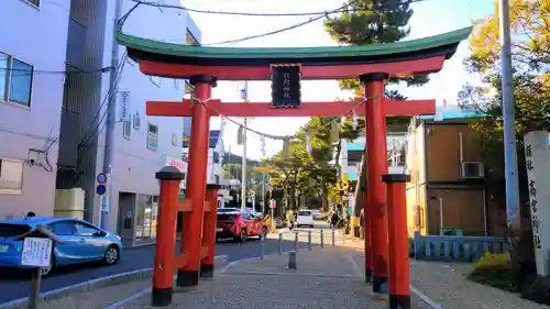 六所神社の鳥居