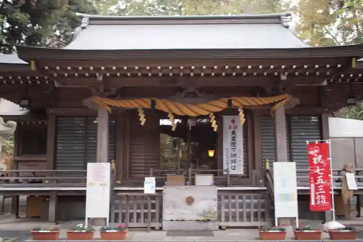中氷川神社の本殿・本堂