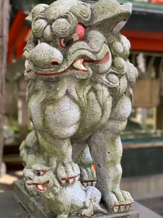 くまくま神社(導きの社 熊野町熊野神社)の狛犬