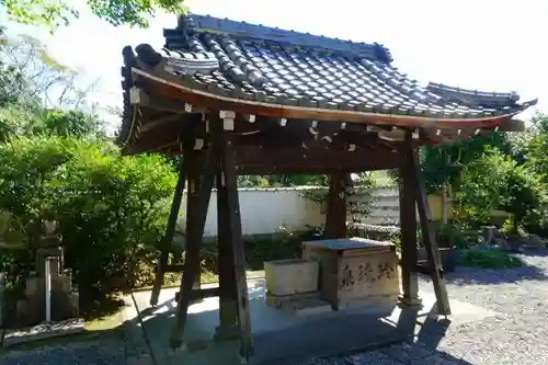 五大堂同聚院の手水舎