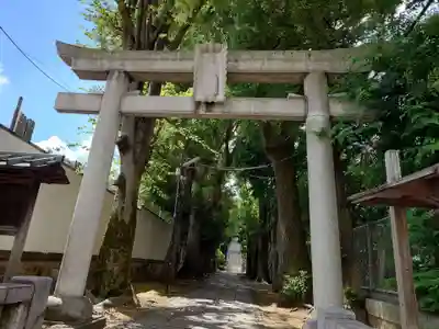 桐ヶ谷氷川神社の鳥居