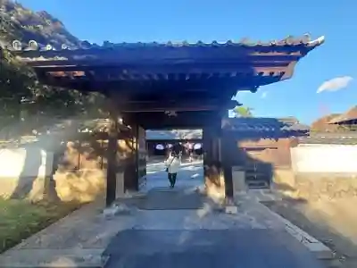 正一位霊験稲荷神社の山門